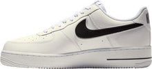 Load image into Gallery viewer, Nike Men's Air Force 1 '07 Shoes White/Black