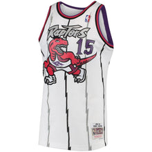 Load image into Gallery viewer, Vince Carter Toronto Raptors Mitchell &amp; Ness 1997-98 Hardwood Classics Swingman Jersey - White/Purple