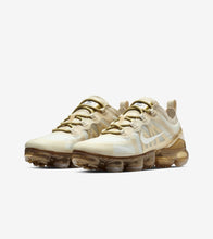 Load image into Gallery viewer, VAPORMAX  Nike Air 2019 " White Metallic Gold" Men's SHOE